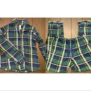 FLANNEL PJ SET ! 💙🎄